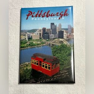 Pittsburgh Souvenir Magnet. City Skyline & the Duquesne Incline